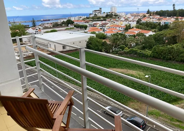 Azores Nature Holidays ポンタ・デルガダ